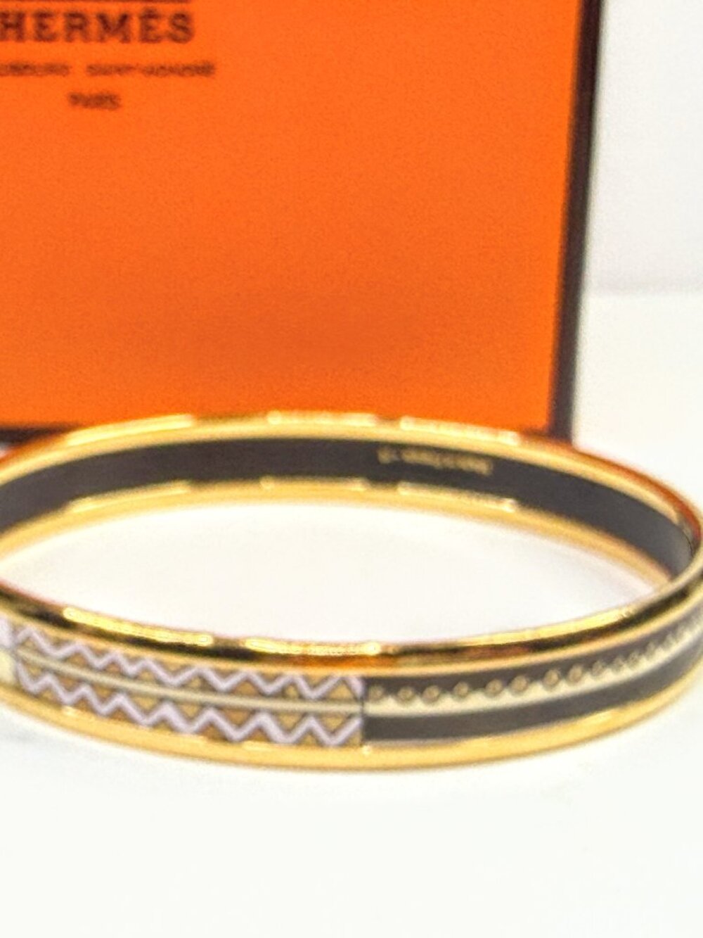Vintage Hermes 10mm Black Enamel Gold Tone Bangle 7.5" authentic GS788